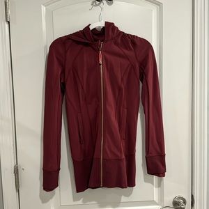 Women’s Lululemon maroon full zip sweatshirt size  4
